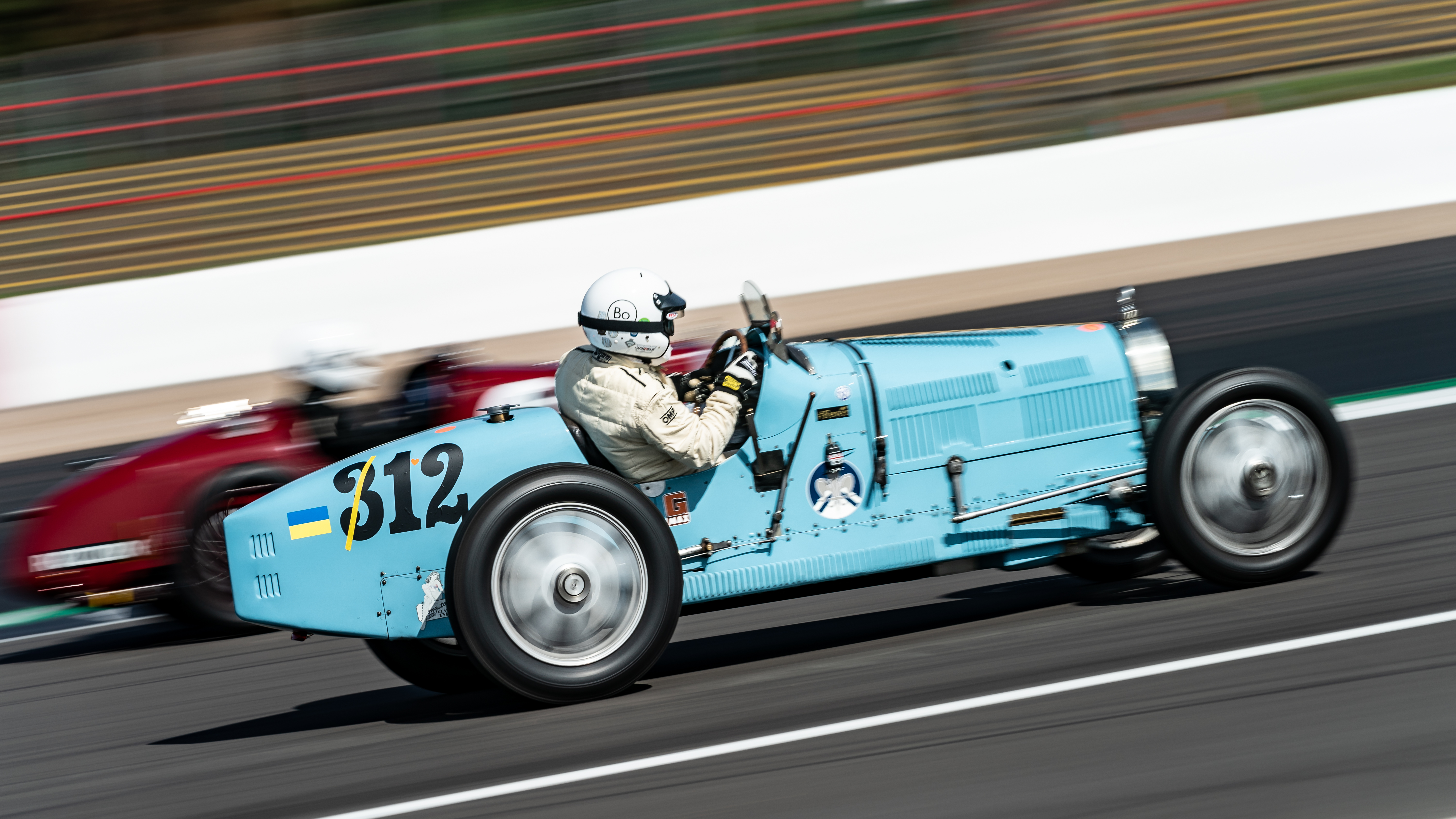 Silverstone Race Meeting and AutoSolo entries closing soon cover